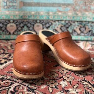 Swedish Hasbeen Leather Clogs 38